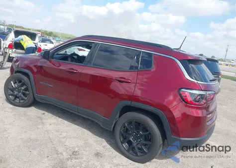 2022 Jeep Compass Latitude Lux 4X4 из США, поврежденный, VIN 3C4NJDFBXNT129800